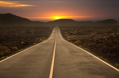 https://pixabay.com/de/stra%C3%9Fe-autobahn-reise-asphalt-3186188/